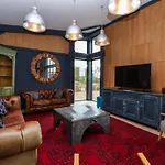 بيت للعطل Brock House نورثاليرتون