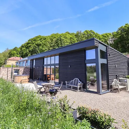 Holiday home Brock House *
